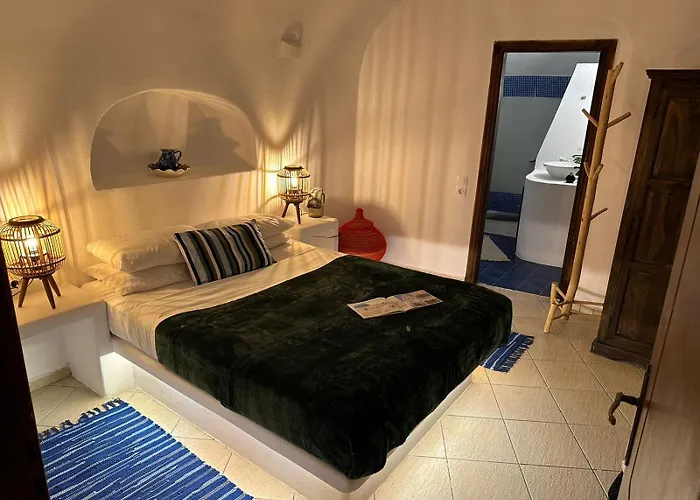 Anedosa Cave House Megalochori (Santorini)