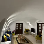Anedosa Cave House * Megalohóri