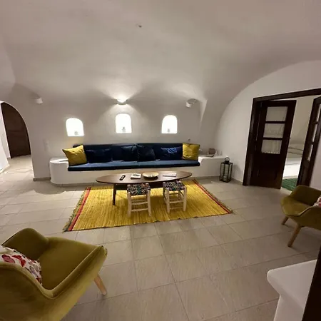 Anedosa Cave House